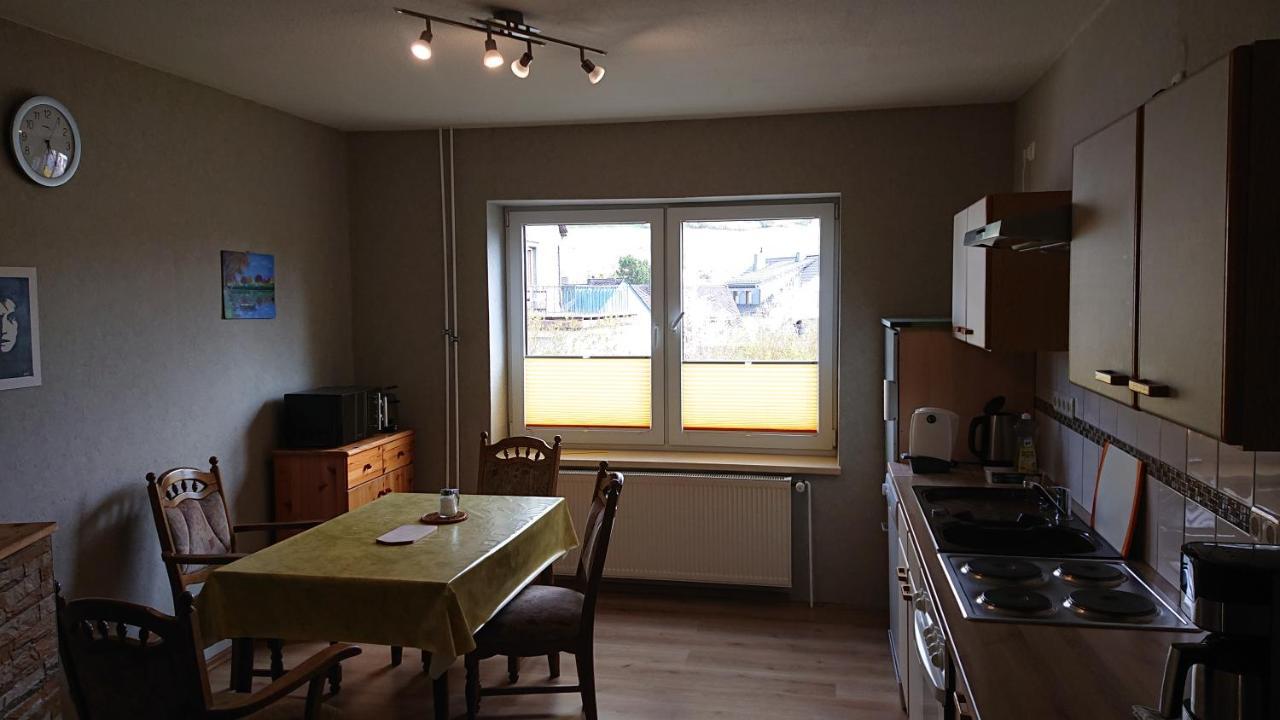 Ferienwohnung Angelburg - Marburg Biedenkopf Mit Balkon Und Badewanne Gonnern Luaran gambar